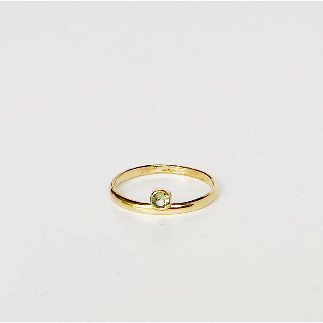 Delicate sapphire ring in 18k gold by Truss and Ore