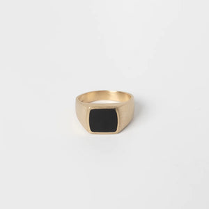 Vintage 14k gold signet ring with black onyx